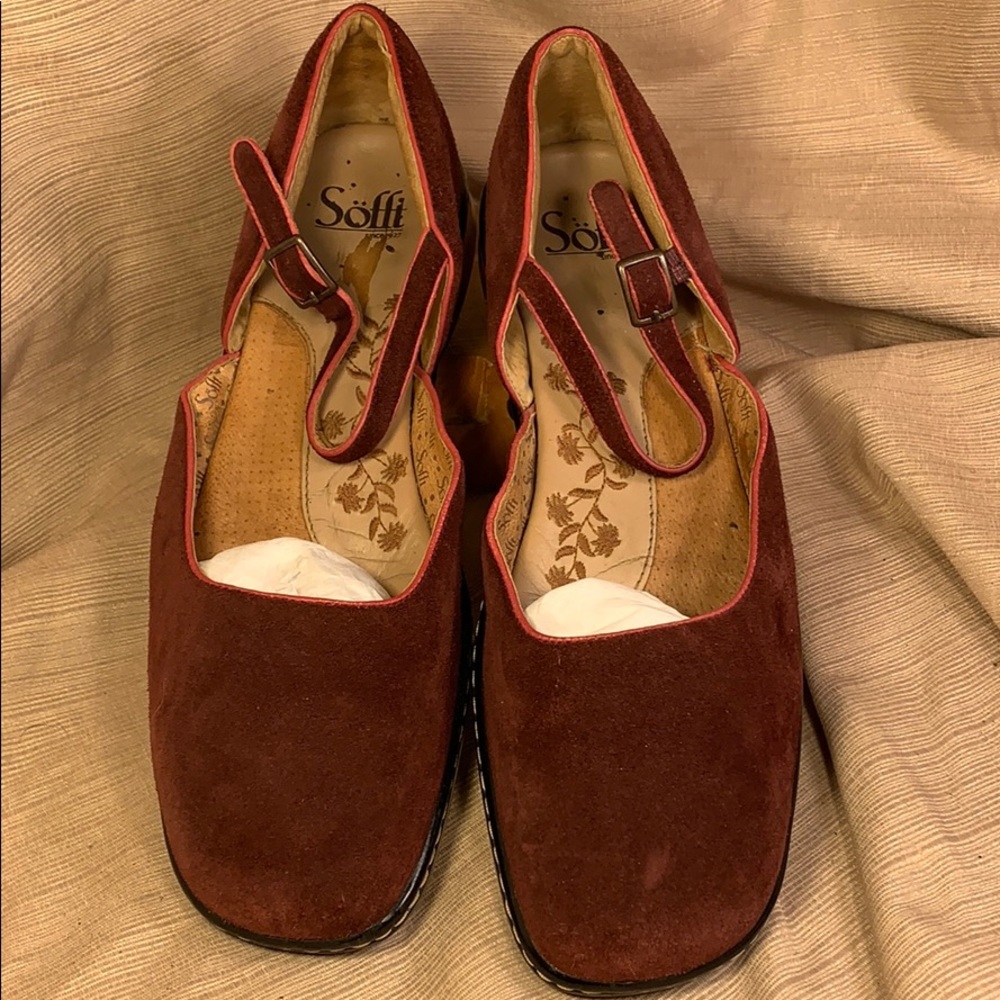 Sofft leather red maryjanes sz10M in GUC